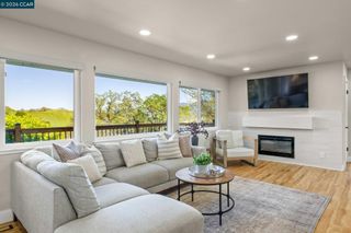 100 Hillcroft Way, Walnut Creek, CA 94597