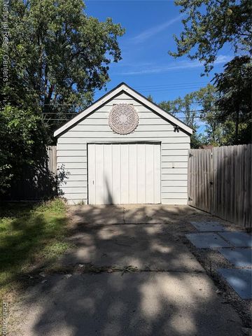 345 E Maxlow Avenue, Hazel Park, MI 48030
