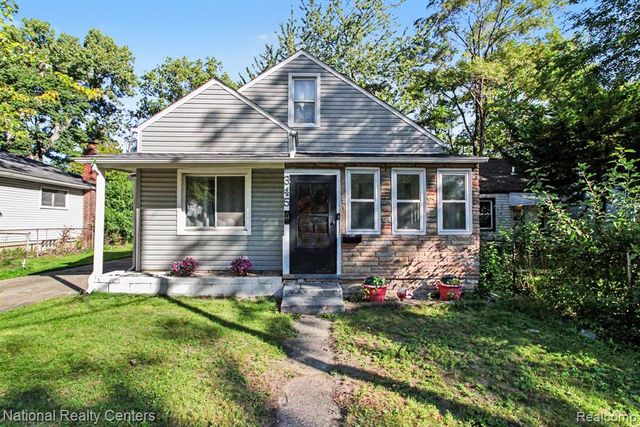 345 E Maxlow Avenue, Hazel Park, MI 48030