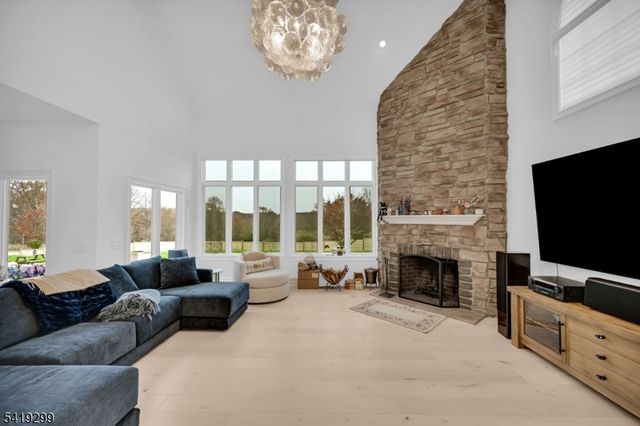 9 Wortman Way, Chester Twp., NJ 07930