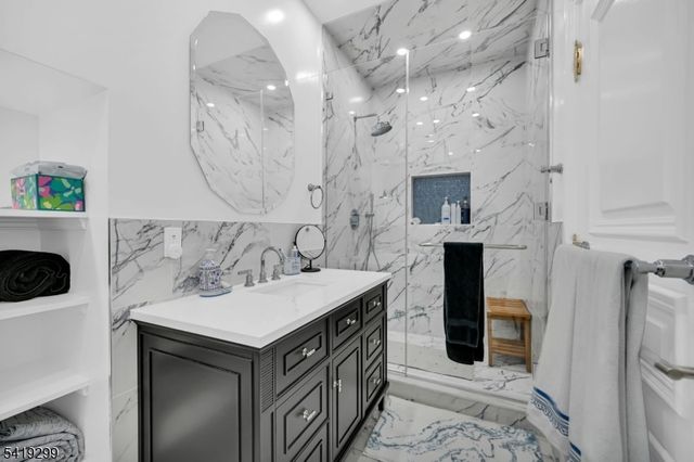 9 Wortman Way, Chester Twp., NJ 07930
