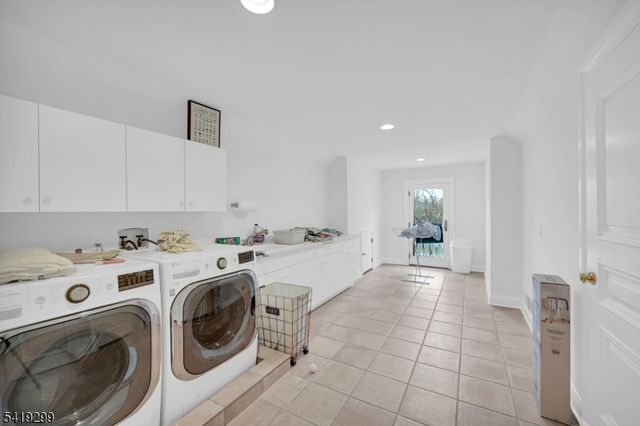 9 Wortman Way, Chester Twp., NJ 07930
