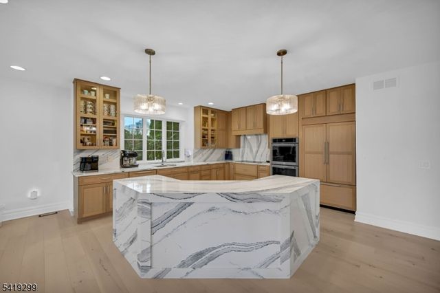 9 Wortman Way, Chester Twp., NJ 07930