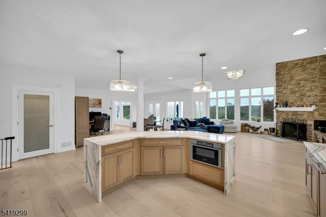 9 Wortman Way, Chester Twp., NJ 07930