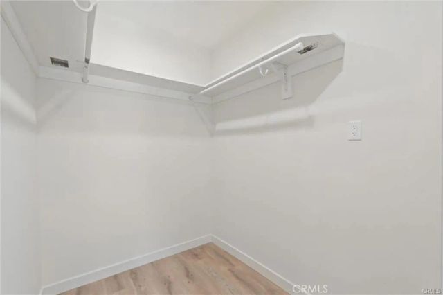13739 Wyndotte Street, Los Angeles, CA 91405