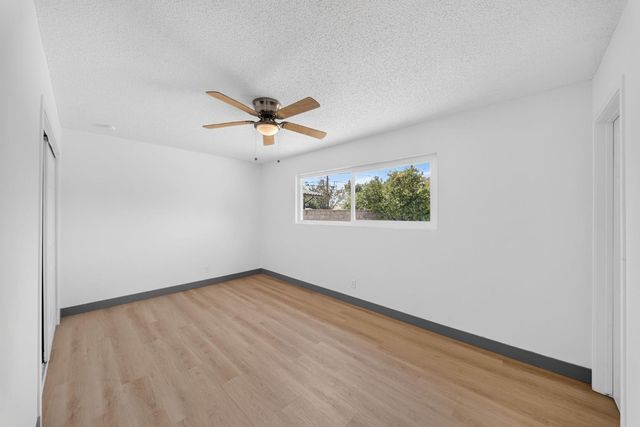 1014 W Marilyn Way, Fresno, CA 93728