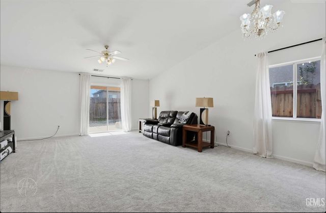 283 Bighorn Meadow Drive, Bakersfield, CA 93308