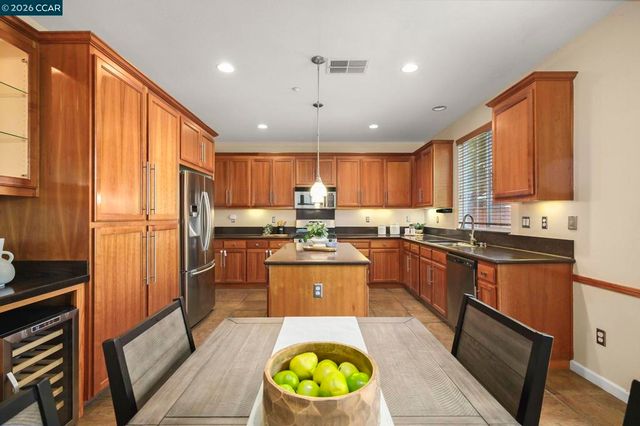 1775 Rose Gate Cmn, Livermore, CA 94551