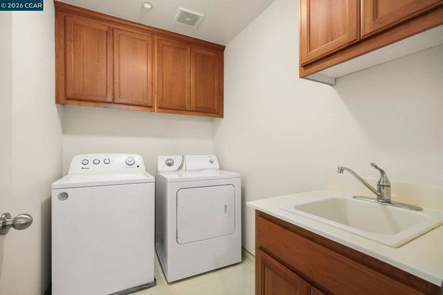 1775 Rose Gate Cmn, Livermore, CA 94551