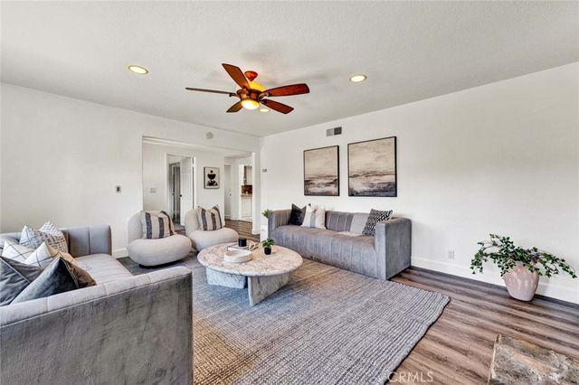 20652 Kelvin, Huntington Beach, CA 92646