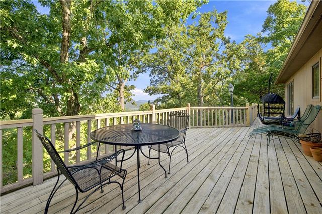 57 Twin Peak Drive, Holiday Island, AR 72631