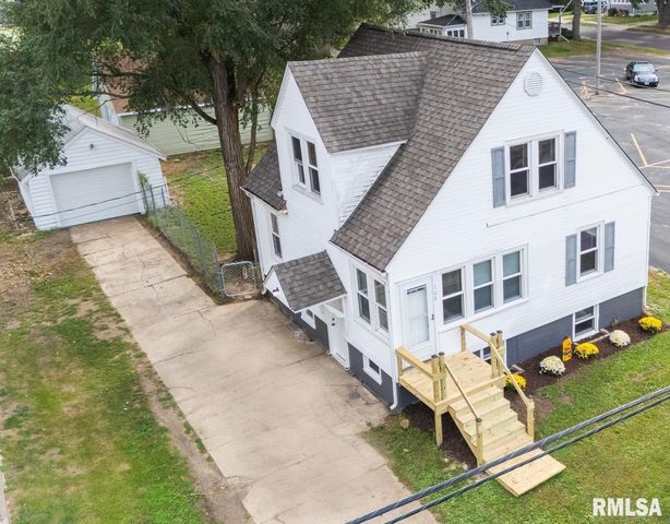 708 DERBY Street, Pekin, IL 61554