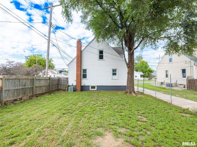 708 DERBY Street, Pekin, IL 61554