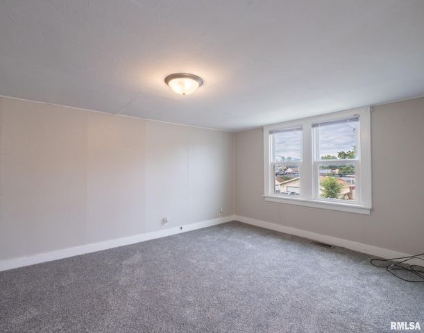 708 DERBY Street, Pekin, IL 61554