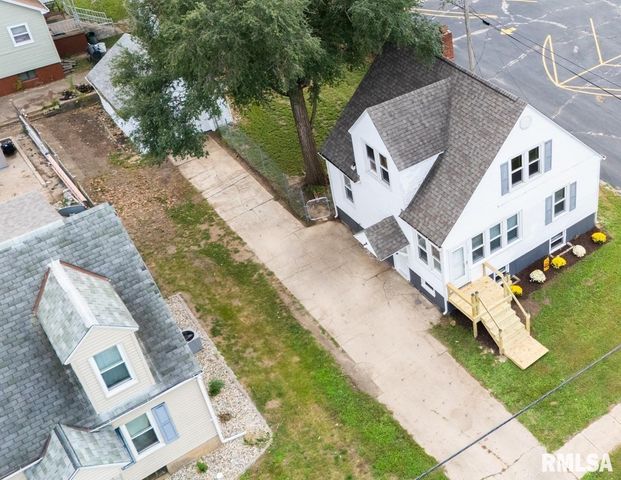 708 DERBY Street, Pekin, IL 61554