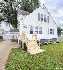 708 DERBY Street, Pekin, IL 61554