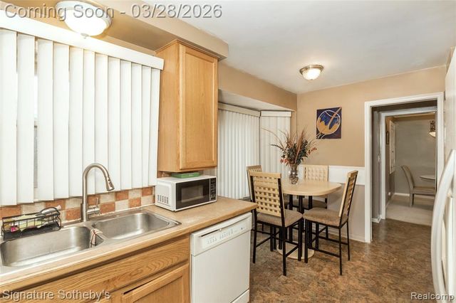 19341 Nadol Drive, Southfield, MI 48075