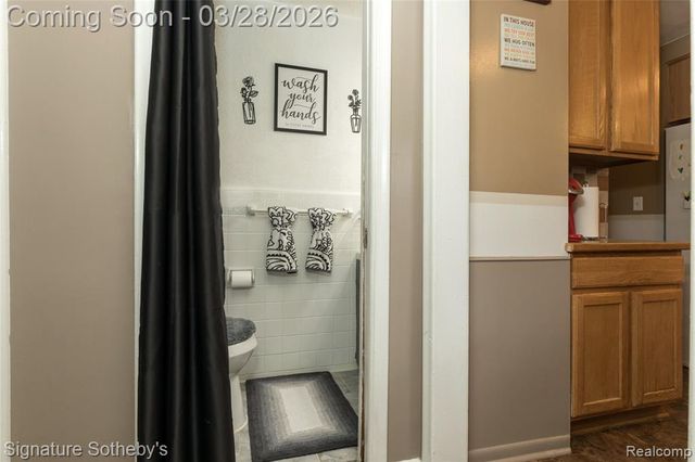 19341 Nadol Drive, Southfield, MI 48075