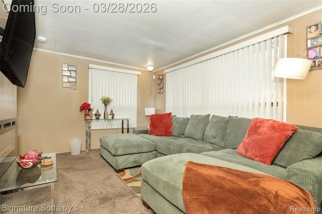 19341 Nadol Drive, Southfield, MI 48075