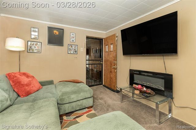 19341 Nadol Drive, Southfield, MI 48075