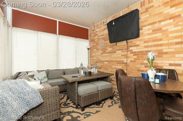 19341 Nadol Drive, Southfield, MI 48075