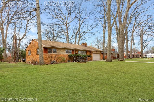 19341 Nadol Drive, Southfield, MI 48075