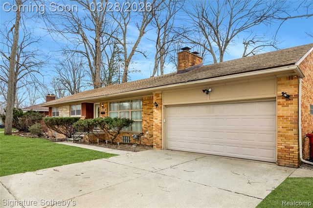 19341 Nadol Drive, Southfield, MI 48075
