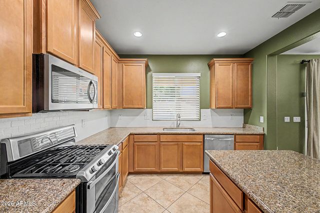 18634 W TURQUOISE Avenue, Waddell, AZ 85355