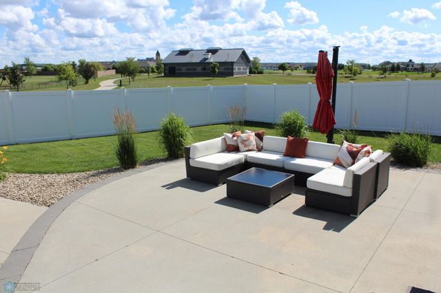 252 30th Avenue E, West Fargo, ND 58078