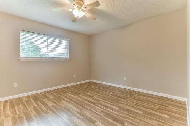 104 Brigadoon Lane, Friendswood, TX 77546