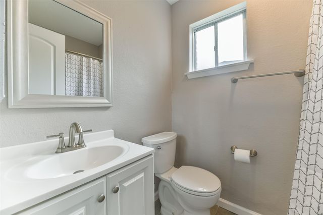 104 Brigadoon Lane, Friendswood, TX 77546