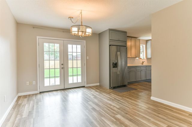 104 Brigadoon Lane, Friendswood, TX 77546