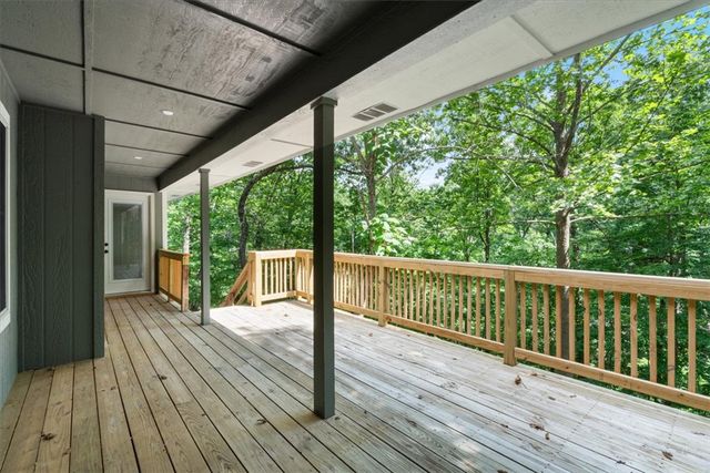 30 Burnham Drive, Bella Vista, AR 72715
