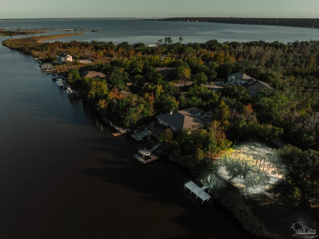 2022 Mackey Key Dr, Pensacola, FL 32514