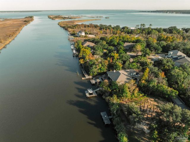 2022 Mackey Key Dr, Pensacola, FL 32514