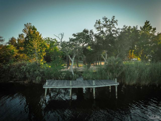 2022 Mackey Key Dr, Pensacola, FL 32514