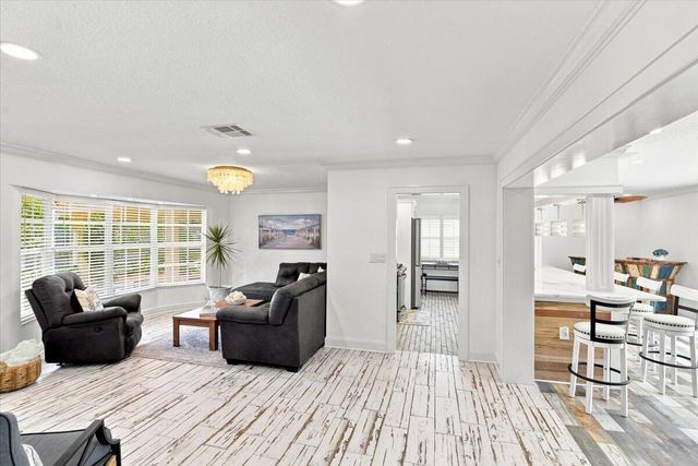 1736 NW 39th Street, Oakland Park, FL 33309