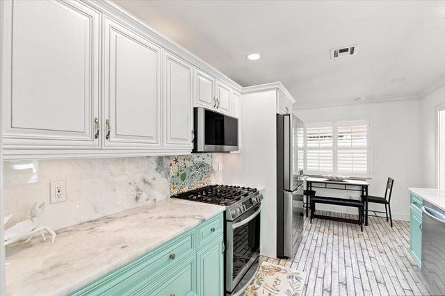 1736 NW 39th Street, Oakland Park, FL 33309