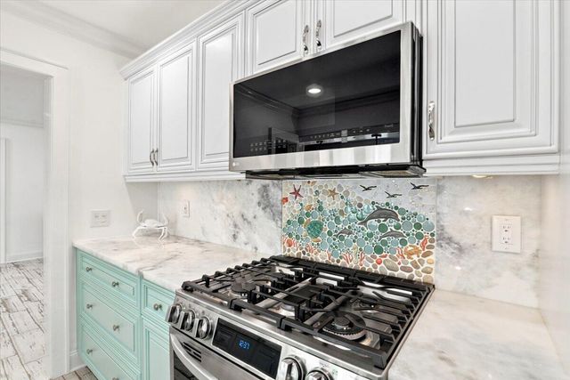 1736 NW 39th Street, Oakland Park, FL 33309