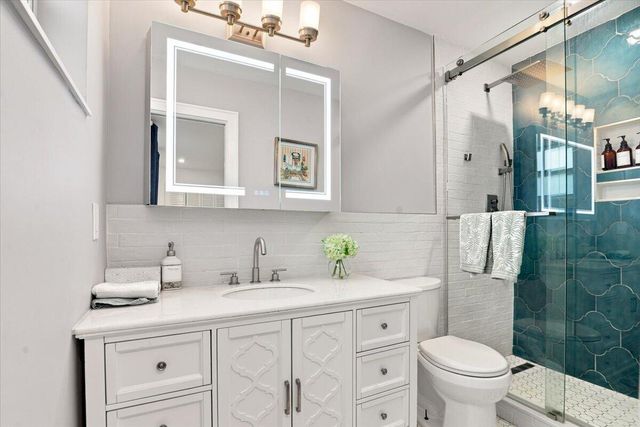 1736 NW 39th Street, Oakland Park, FL 33309