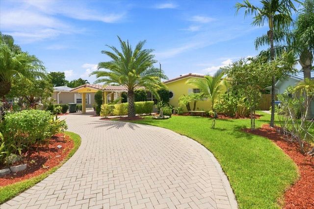 1736 NW 39th Street, Oakland Park, FL 33309