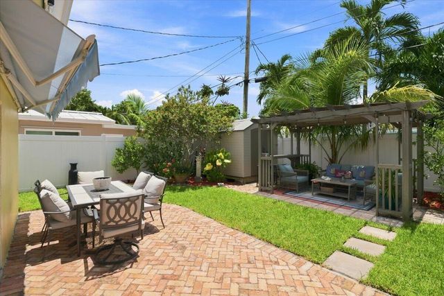1736 NW 39th Street, Oakland Park, FL 33309