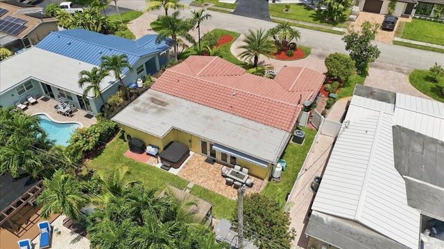 1736 NW 39th Street, Oakland Park, FL 33309