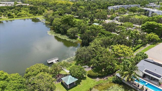 1736 NW 39th Street, Oakland Park, FL 33309