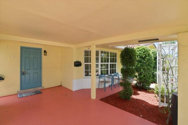 1736 NW 39th Street, Oakland Park, FL 33309