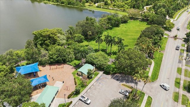 1736 NW 39th Street, Oakland Park, FL 33309