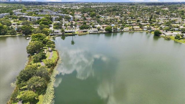 1736 NW 39th Street, Oakland Park, FL 33309