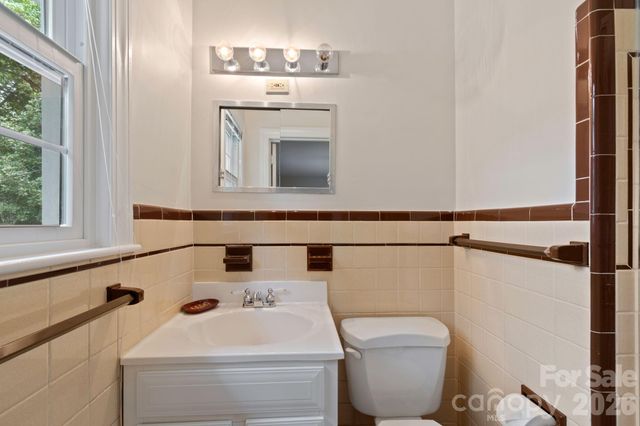 4215 Chelmsford Road, Charlotte, NC 28211