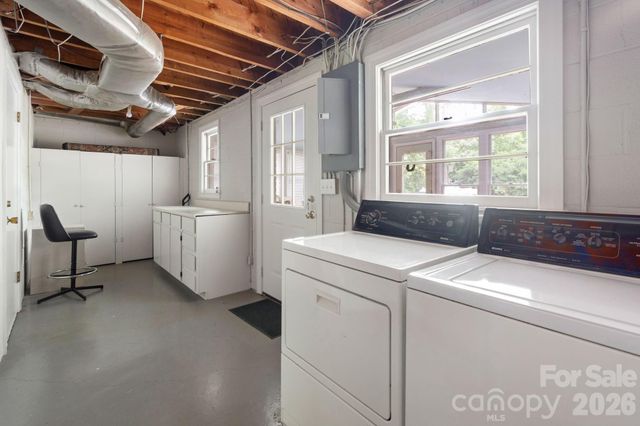 4215 Chelmsford Road, Charlotte, NC 28211