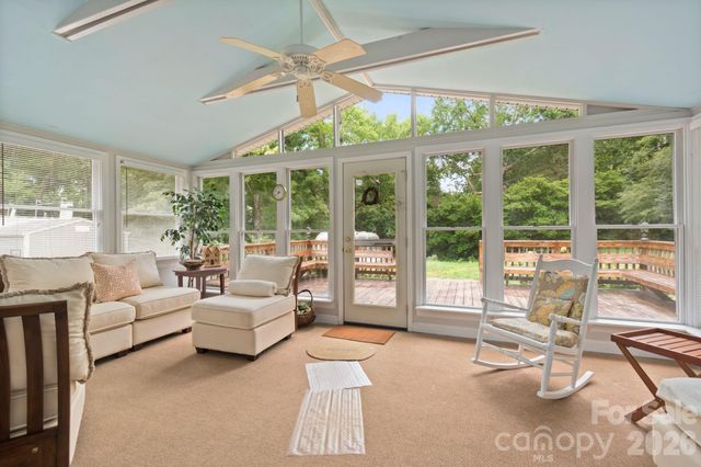 4215 Chelmsford Road, Charlotte, NC 28211